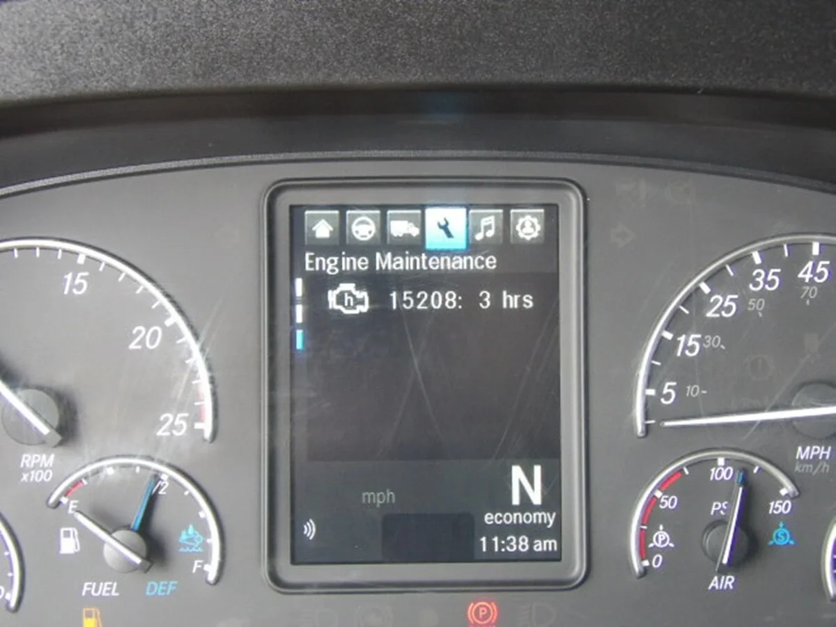 2022 Freightliner Cascadia — photo 21