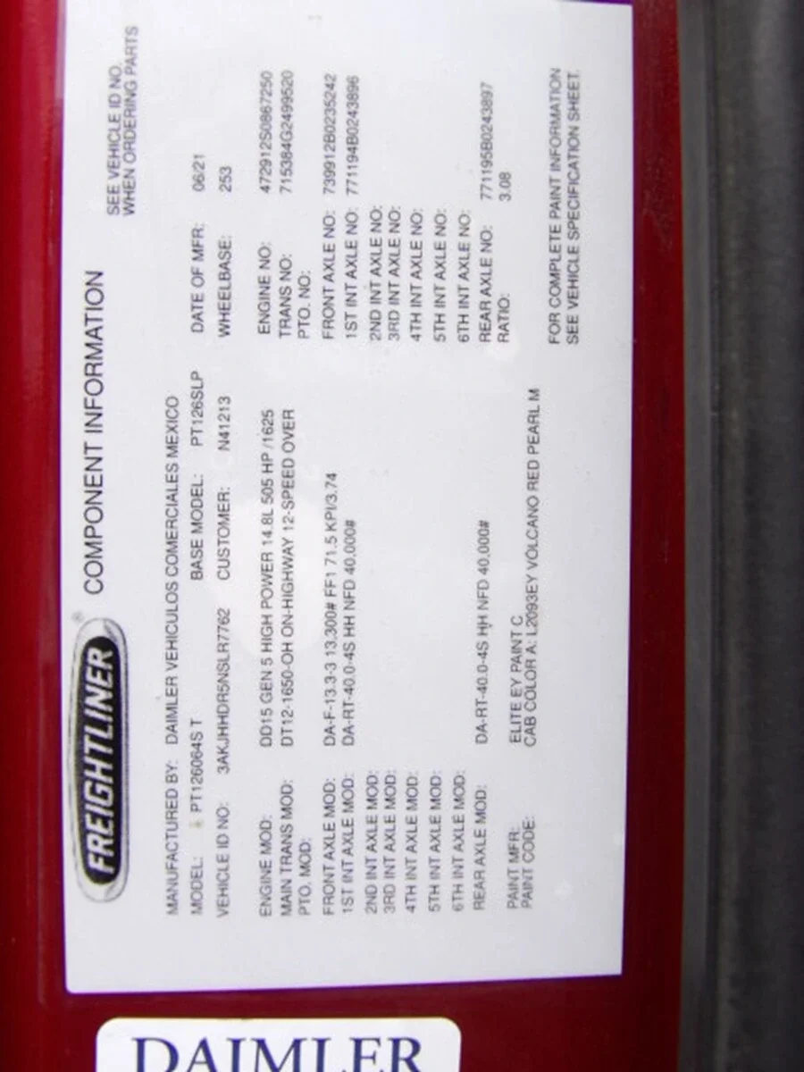 2022 Freightliner Cascadia — photo 22