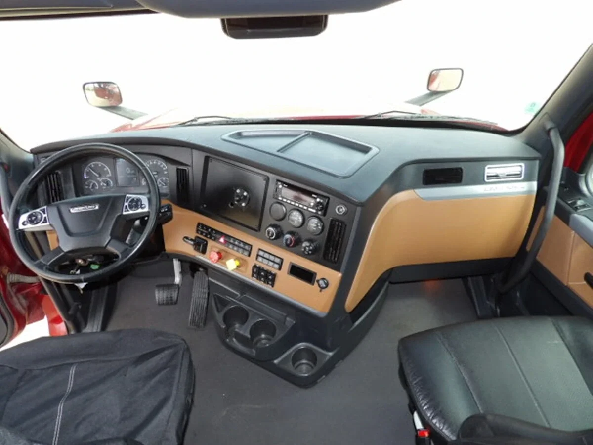 2022 Freightliner Cascadia — photo 17