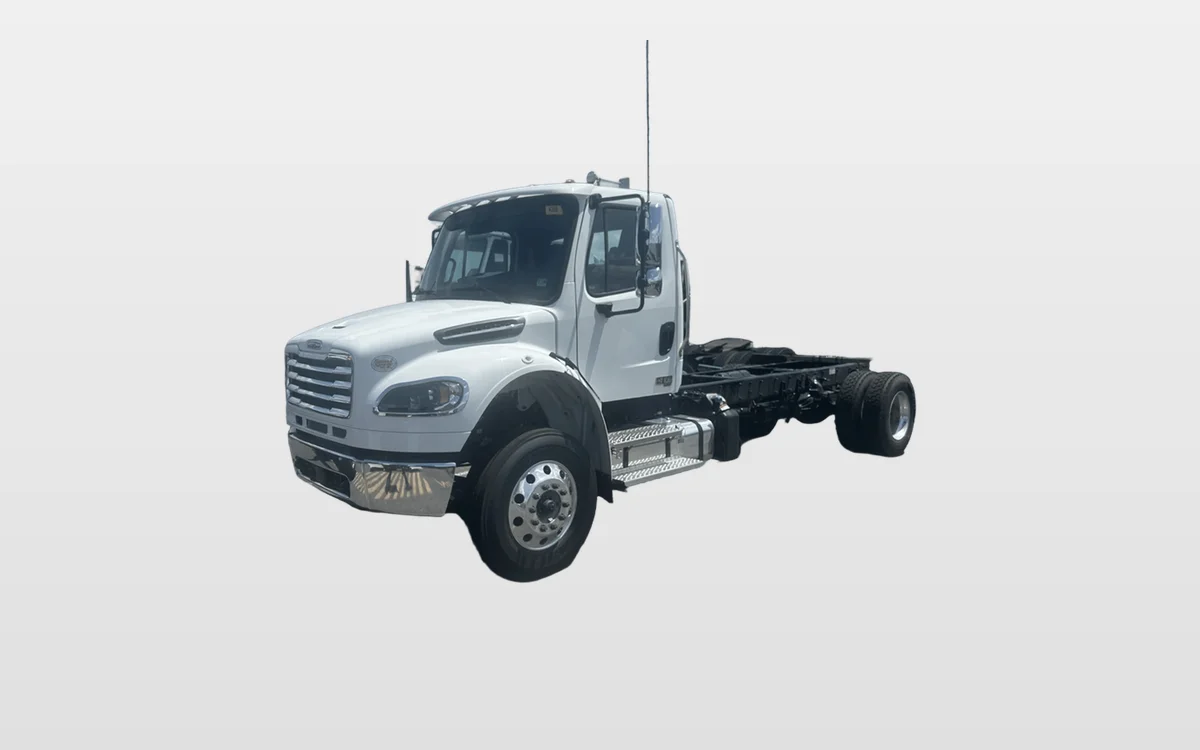2026 Freightliner M2 106 - image 1