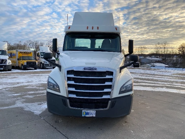 2019 Freightliner in Parkersburg, WV — photo 2
