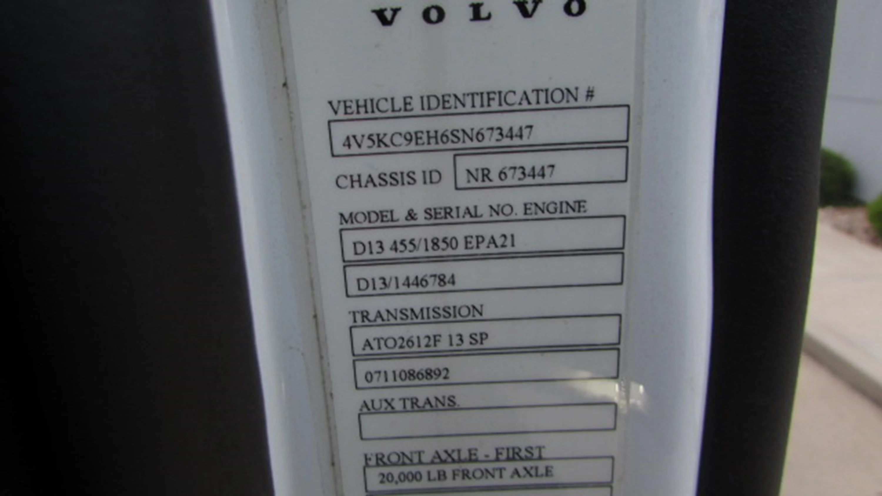 2025 Volvo VHD 300 in Houston, TX — photo 18