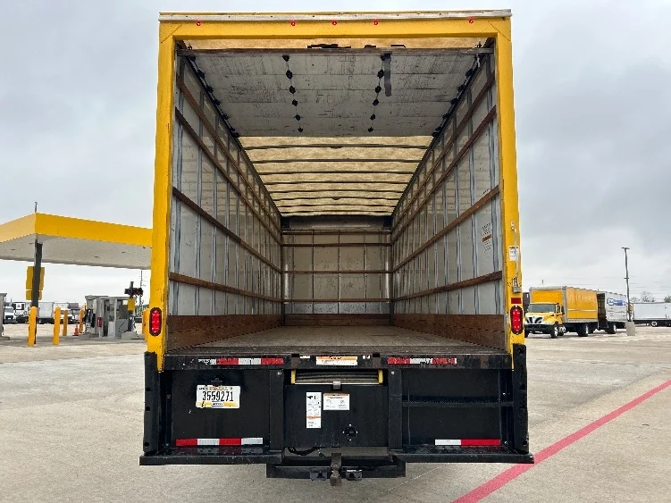 2021 International MV - image 8