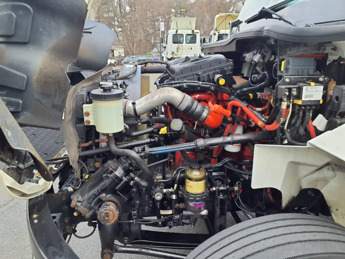 2023 International MV - image 9