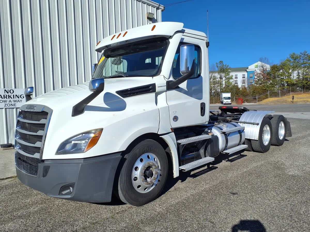 2021 Freightliner Cascadia in Knoxville, TN