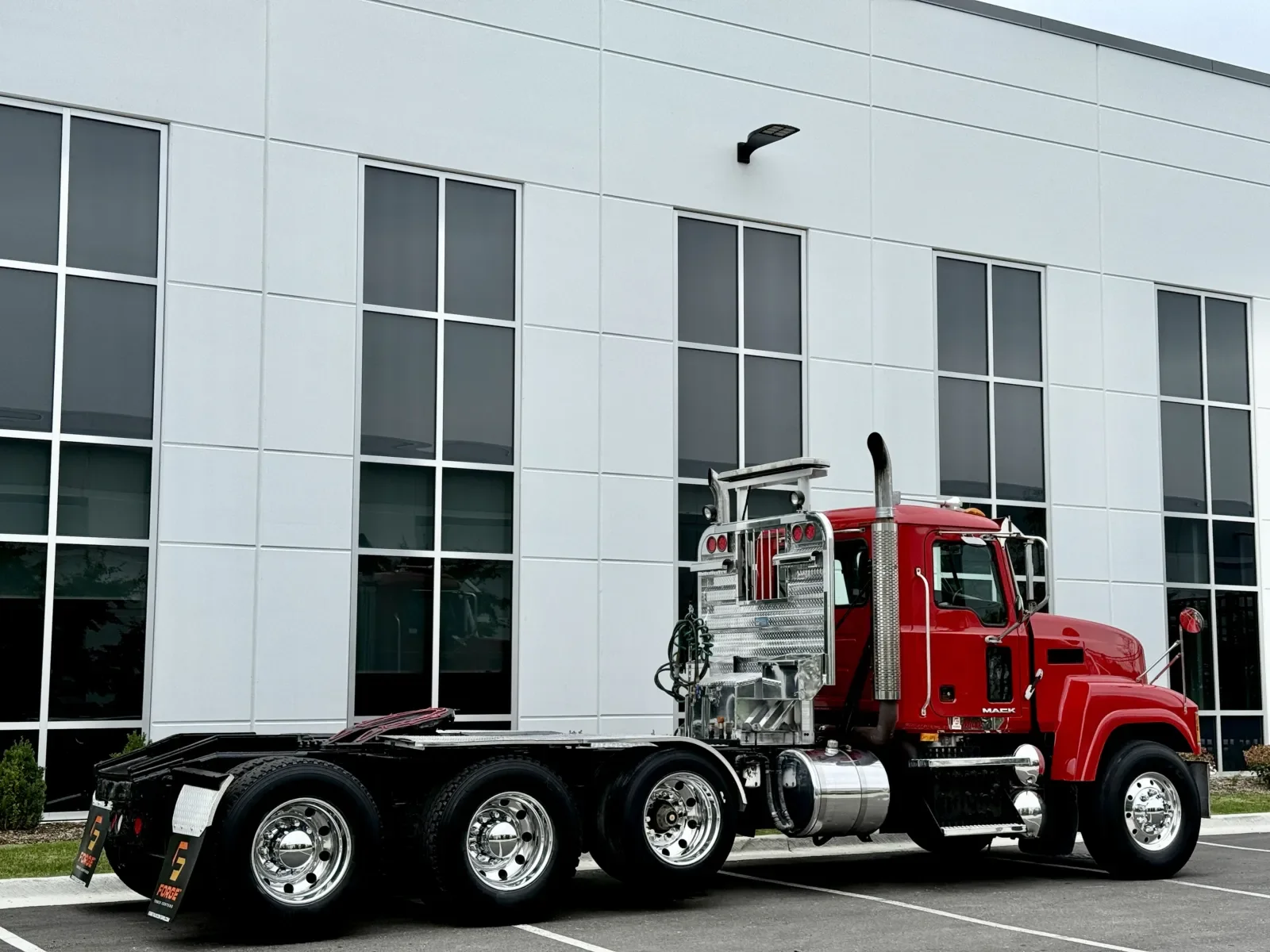 2008 Mack Pinnacle in New Lenox, IL — photo 5