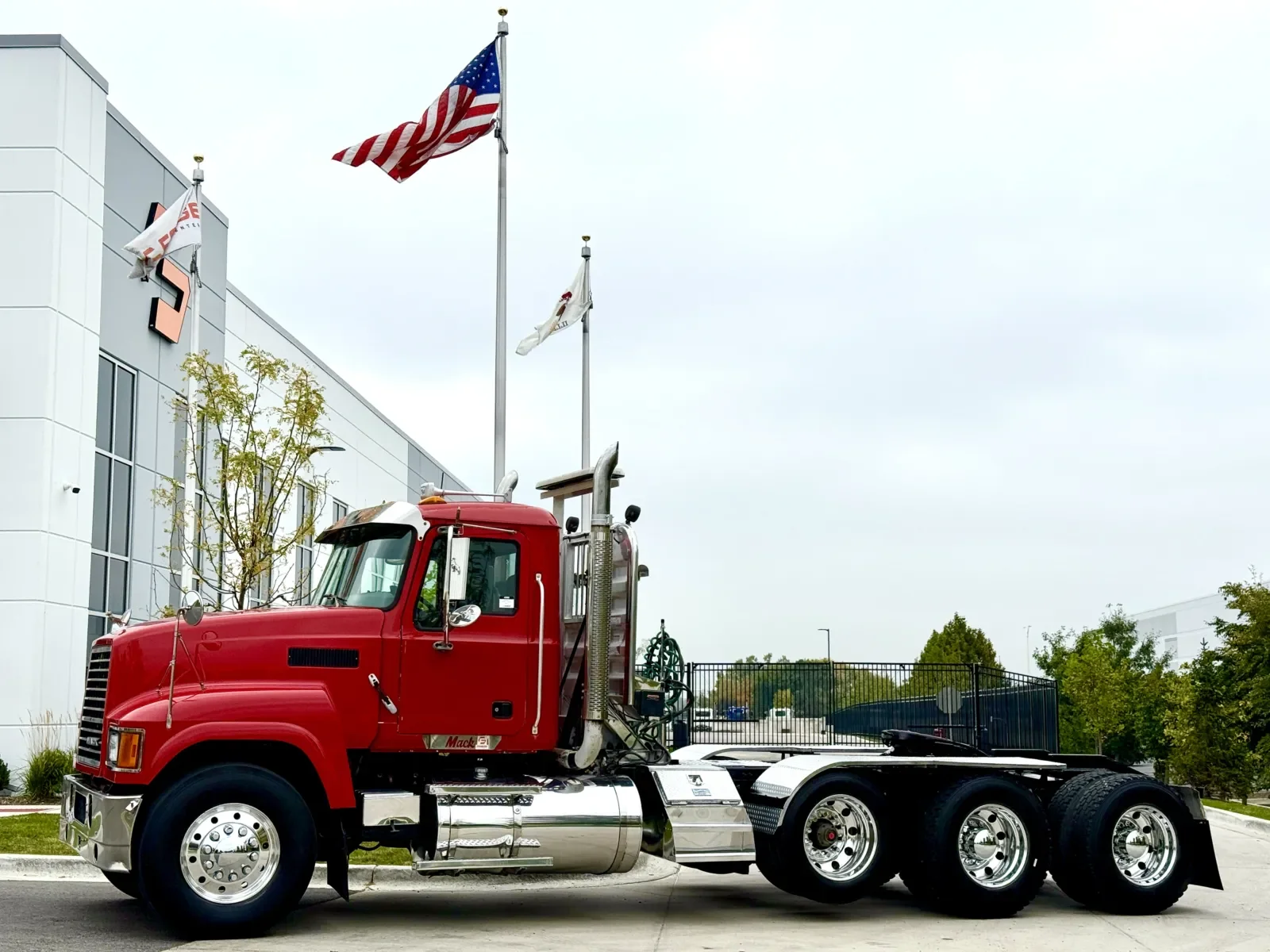 2008 Mack Pinnacle in New Lenox, IL