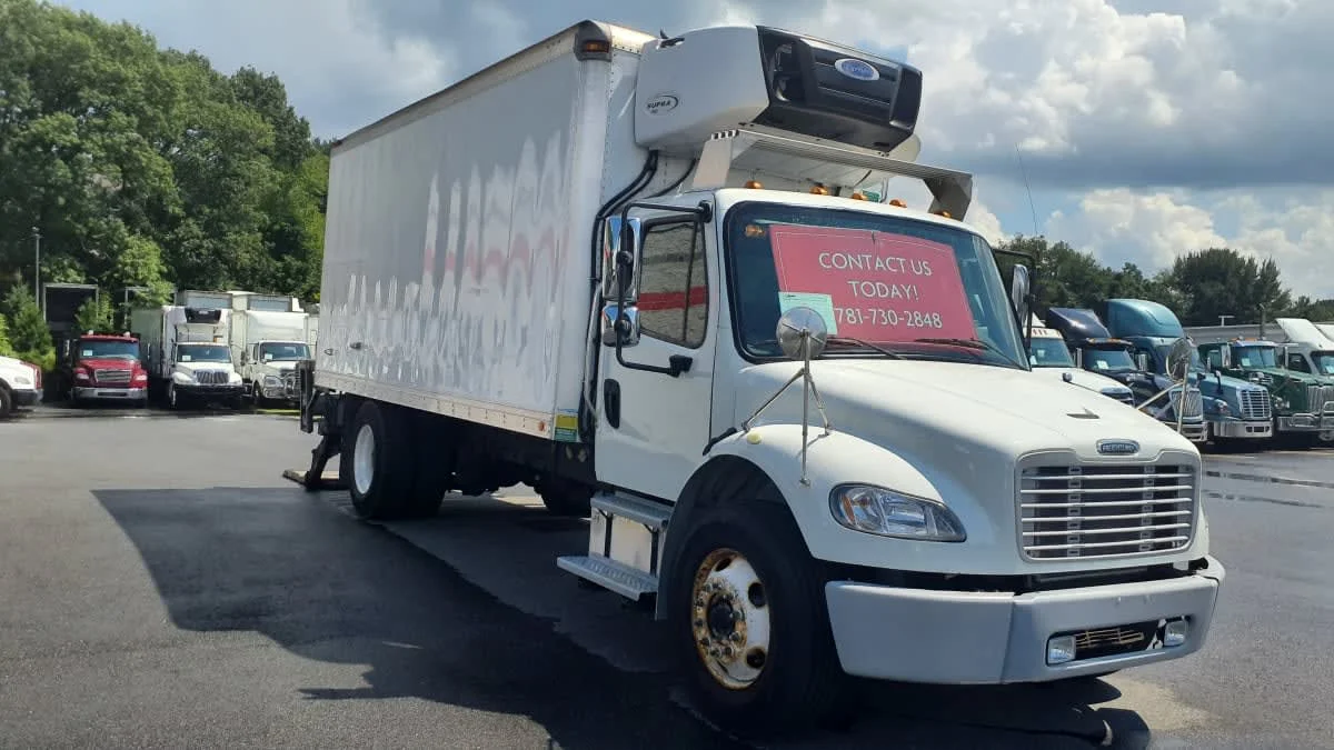 2019 Freightliner M2 106 in Norwood, MA — photo 3