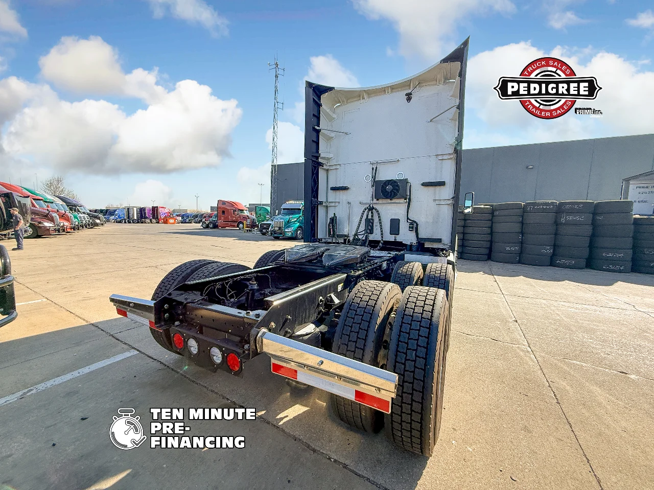 2023 Kenworth T680 in Springfield, MO — photo 2