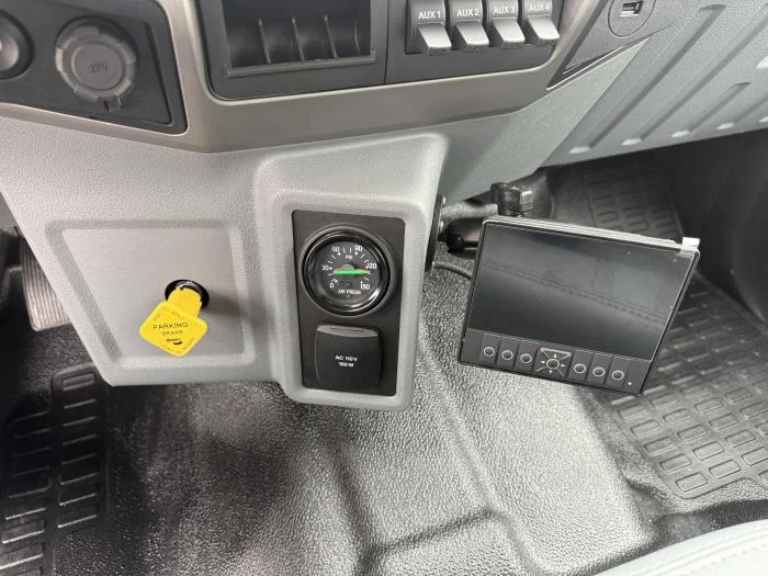 2026 Ford F-750 — photo 40