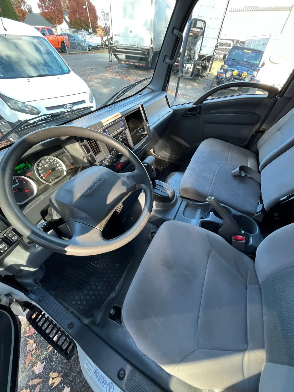 2019 Isuzu NPR - image 8