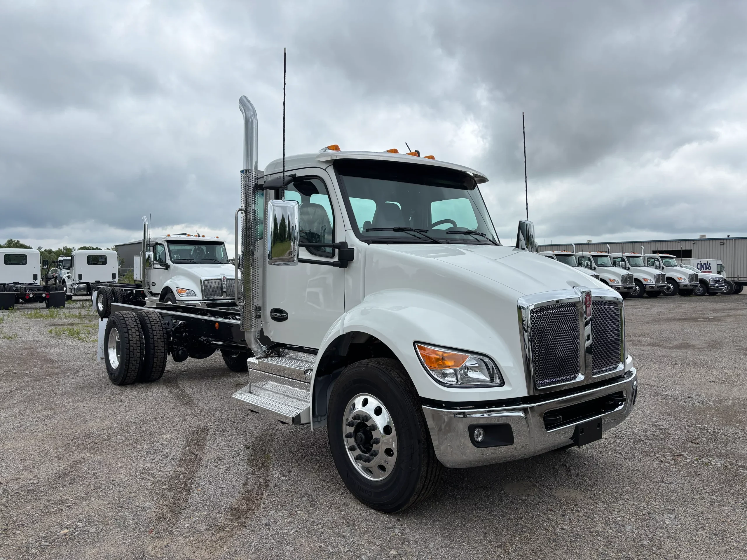2027 Kenworth T280