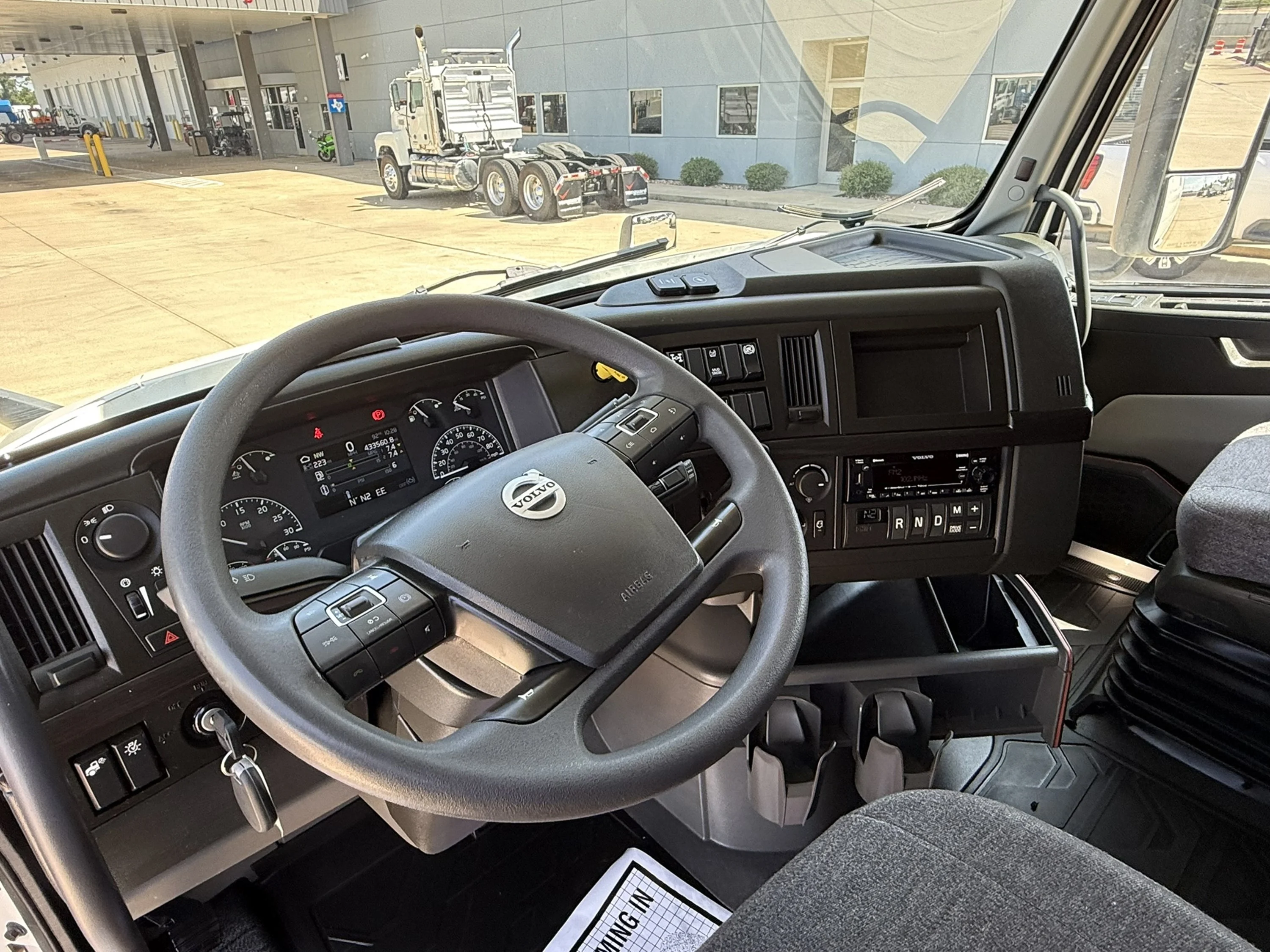 2022 Volvo in Houston, TX — photo 13