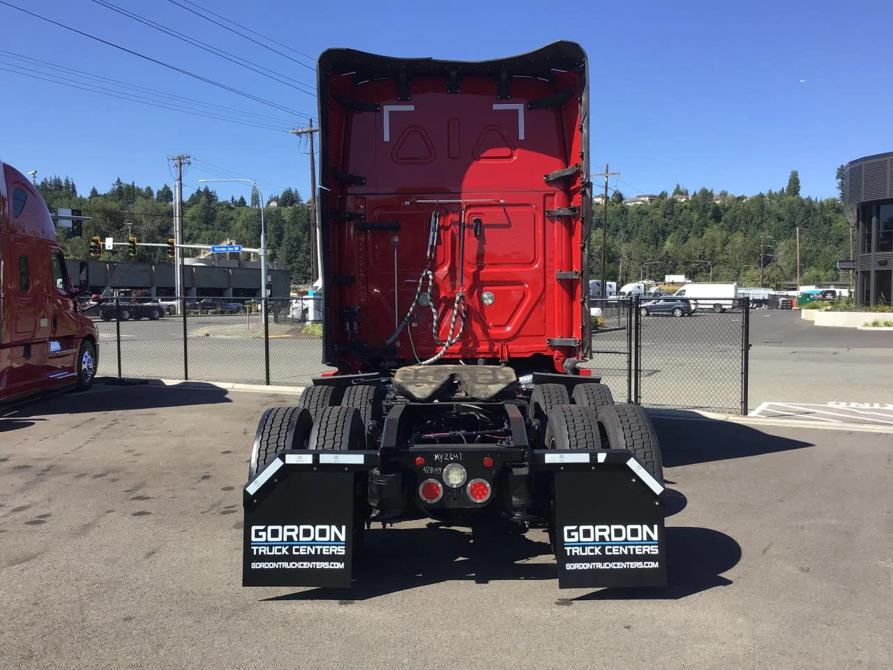 2022 Freightliner Cascadia in Spokane, WA — photo 3