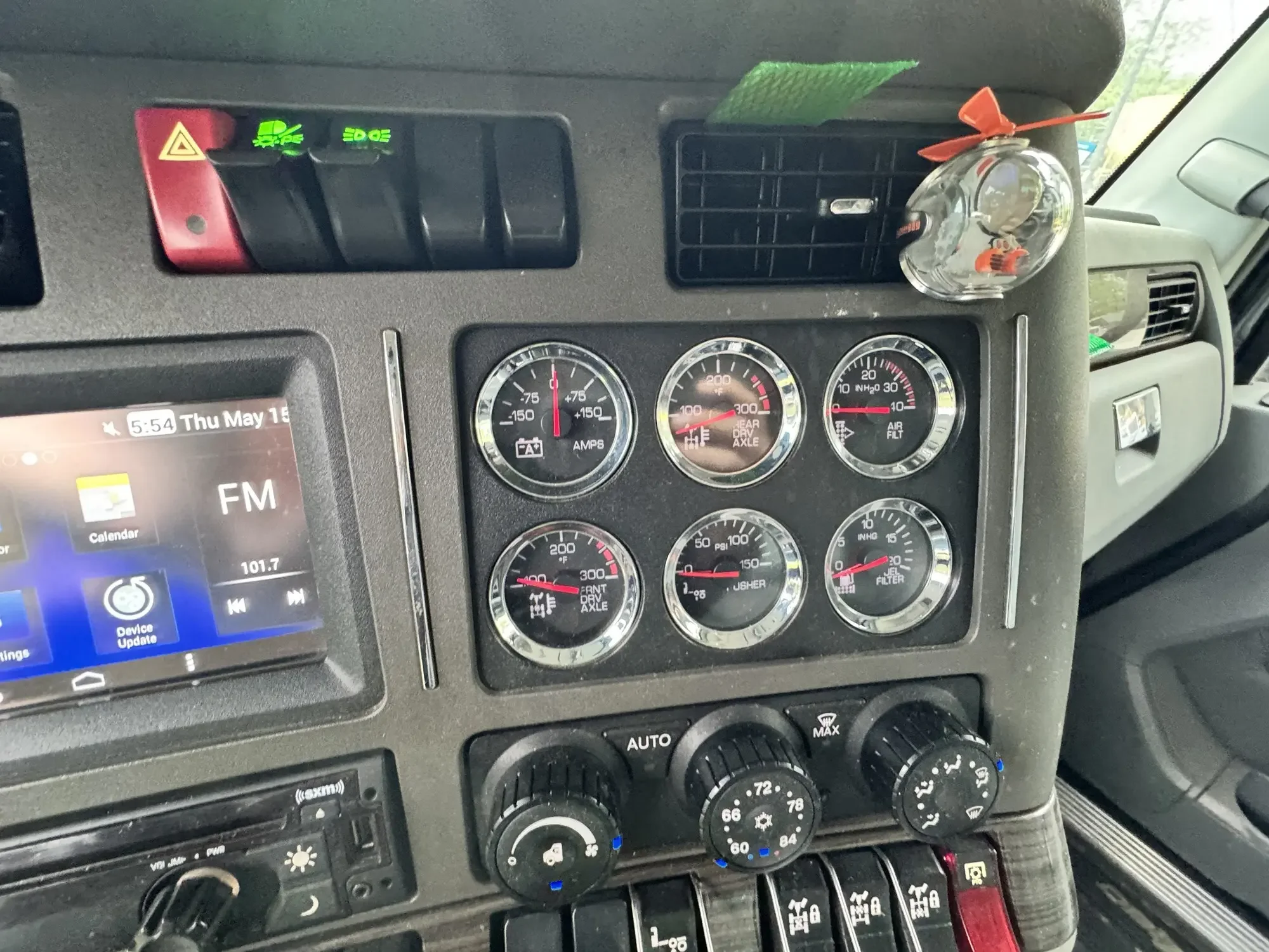 2019 Kenworth T800 - image 16