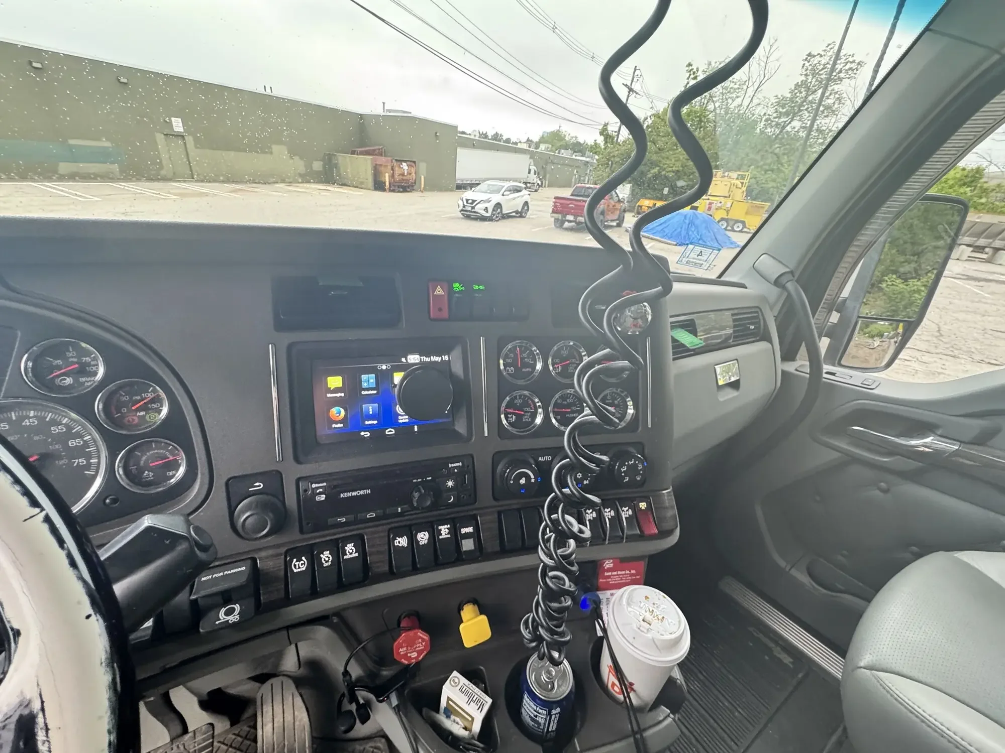 2019 Kenworth T800 - image 14