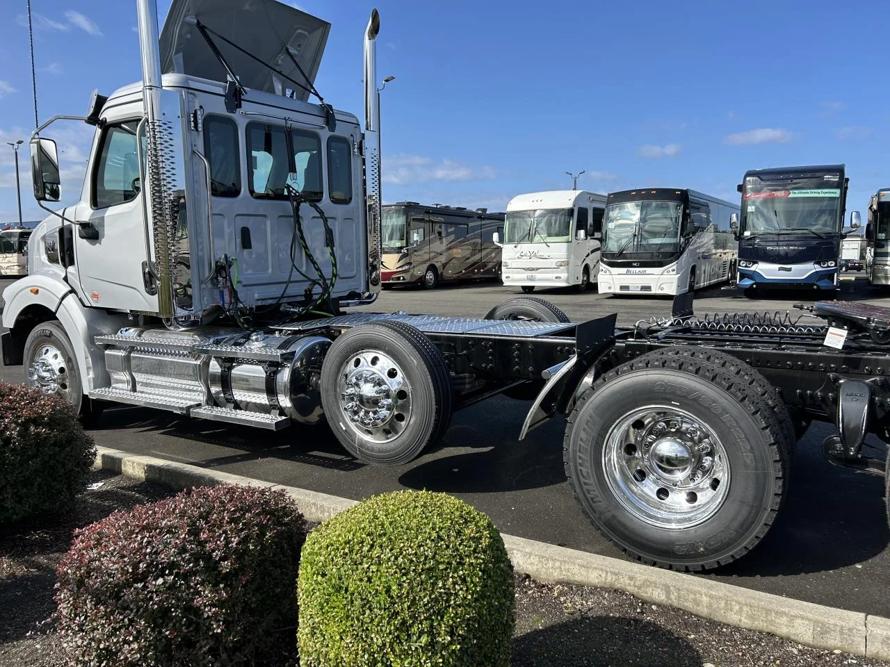 2025 Western Star 49X - image 2