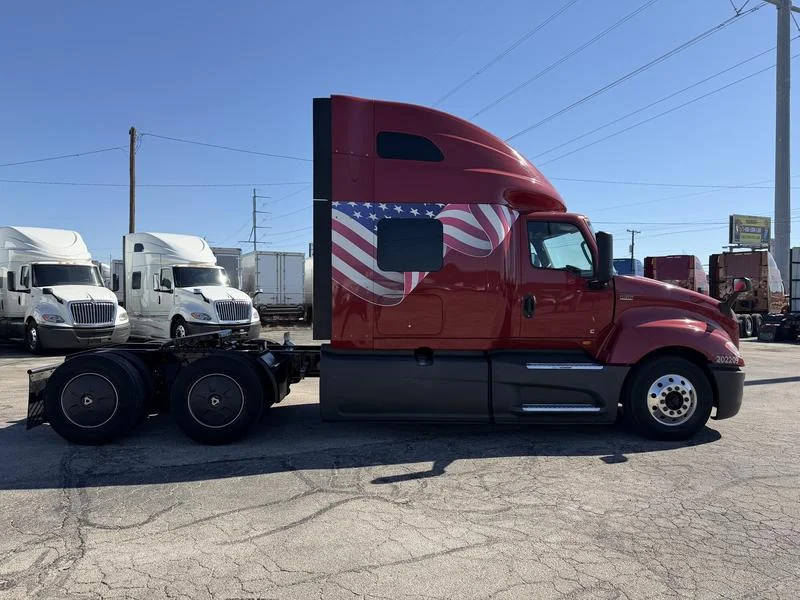 2022 International LT in Dallas — photo 2