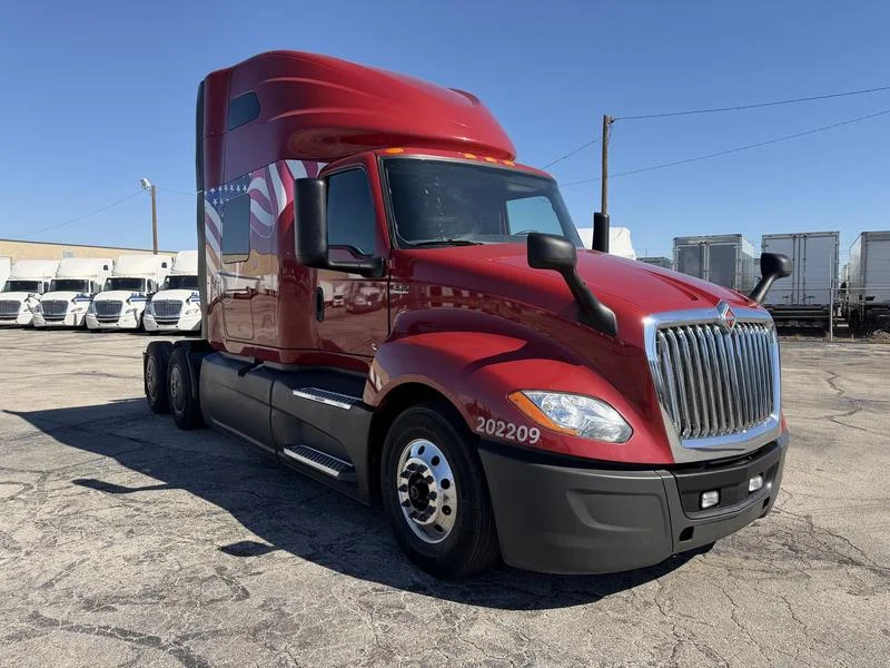2022 International LT in Dallas