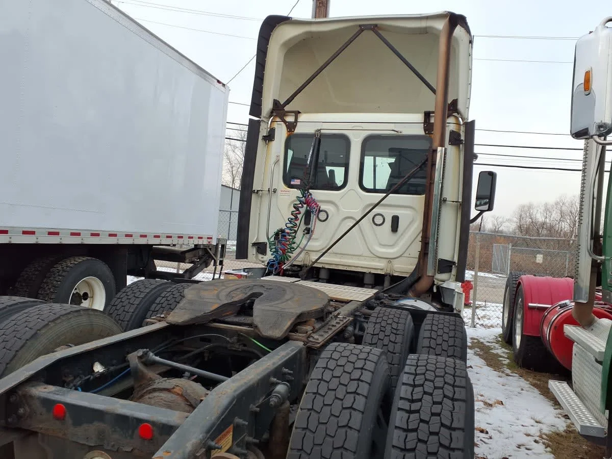 2019 Freightliner Cascadia in Warwick, RI — photo 5