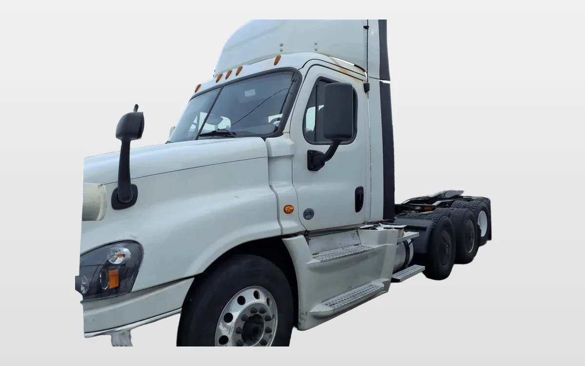 2019 Freightliner - image 1
