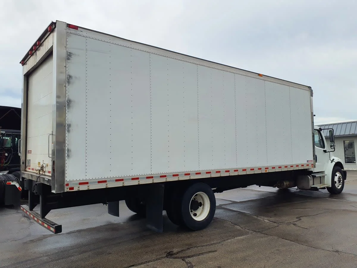2019 Freightliner M2 106 in Oak Creek, WI — photo 4