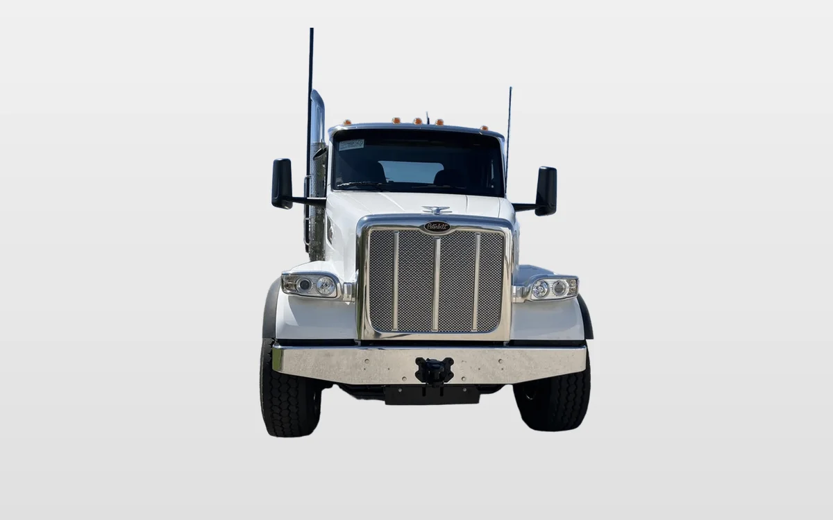 2025 Peterbilt 567 - image 1