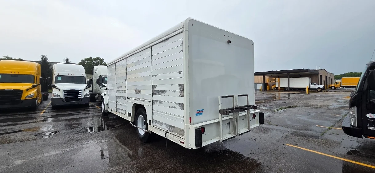 2019 Freightliner eM2 in Middlefield, OH — photo 6