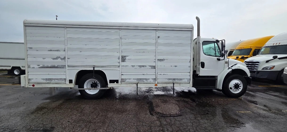 2019 Freightliner eM2 in Middlefield, OH — photo 10