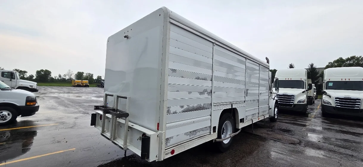 2019 Freightliner eM2 in Middlefield, OH — photo 8