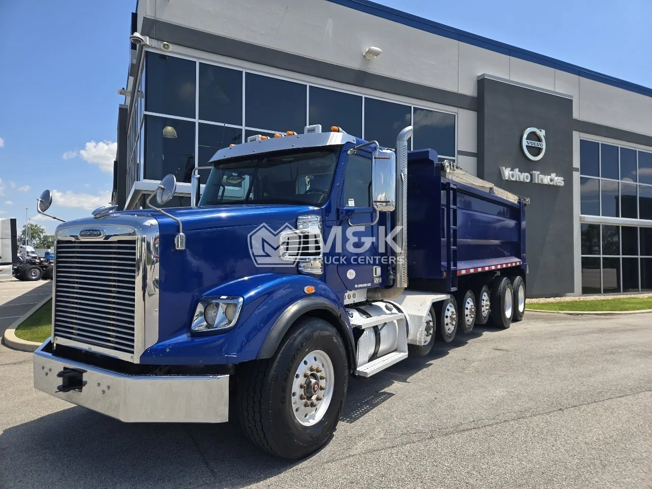 2022 Freightliner 122SD