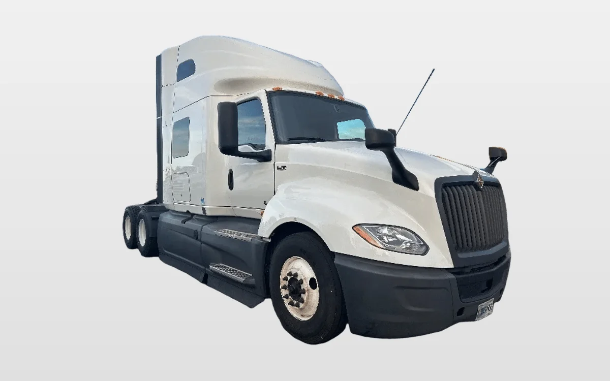 2023 International LT - image 1