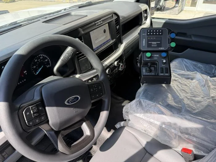 2025 Ford F-600 — photo 9