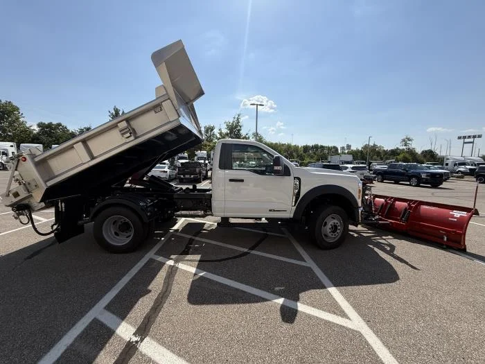 2025 Ford F-600 — photo 27