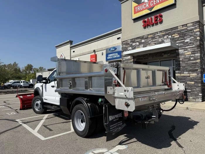 2025 Ford F-600 — photo 8