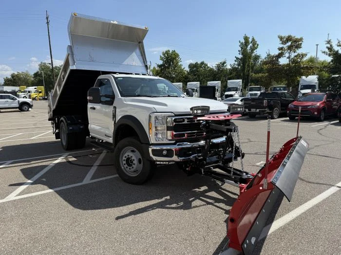 2025 Ford F-600 — photo 26