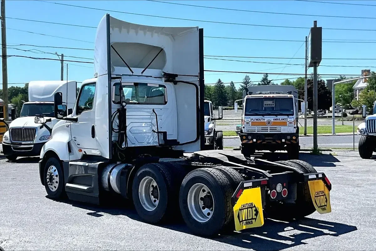 2021 International LT in Allentown, PA — photo 12