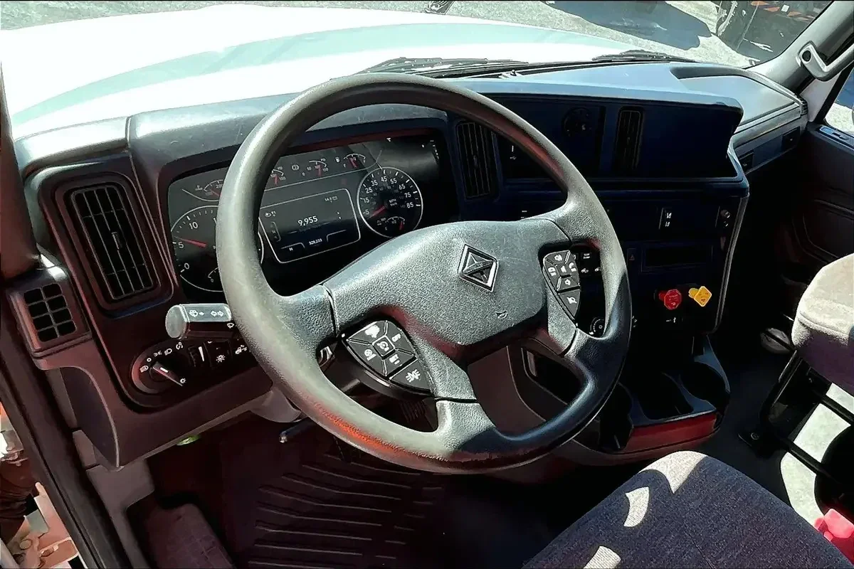 2021 International LT in Allentown, PA — photo 15