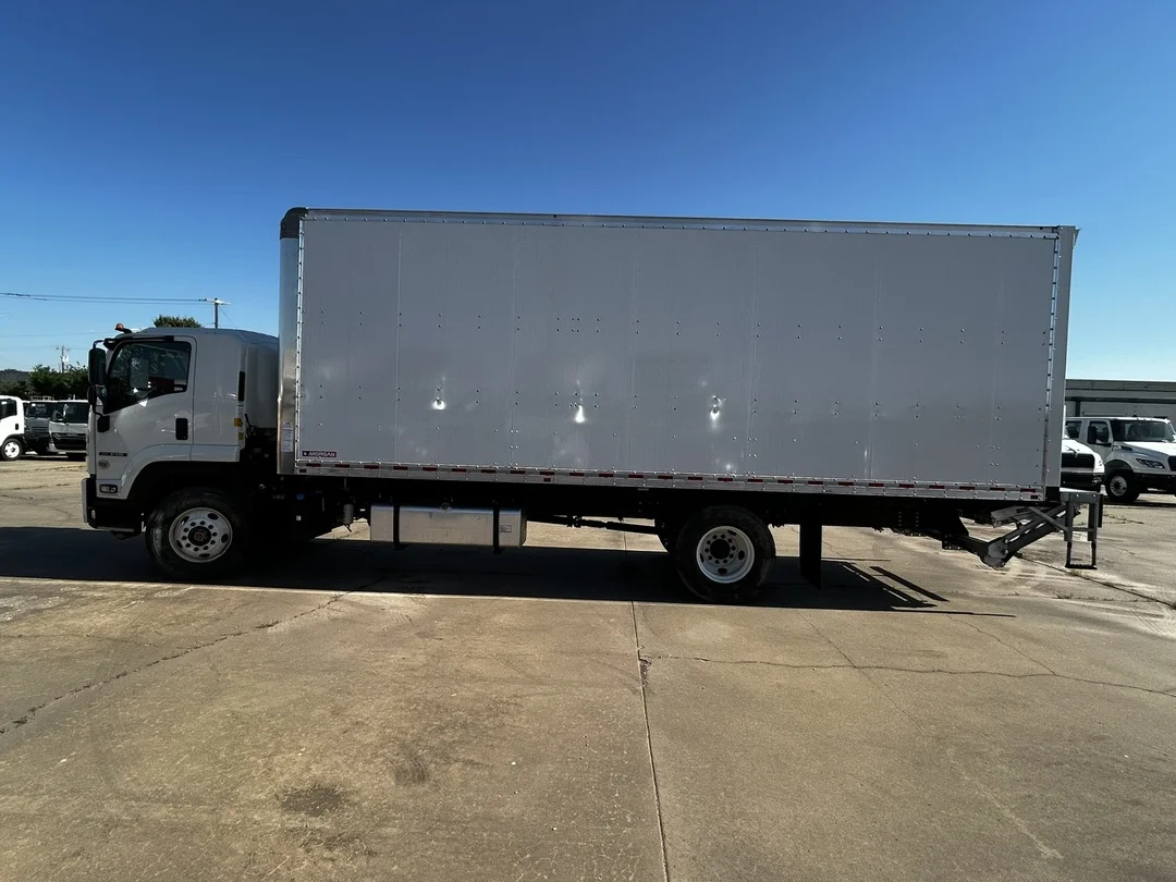 2025 Isuzu FTR - image 6