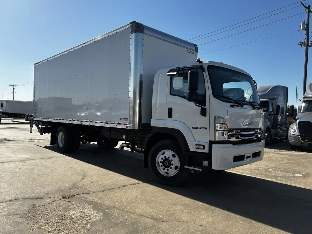 2025 Isuzu FTR - image 3