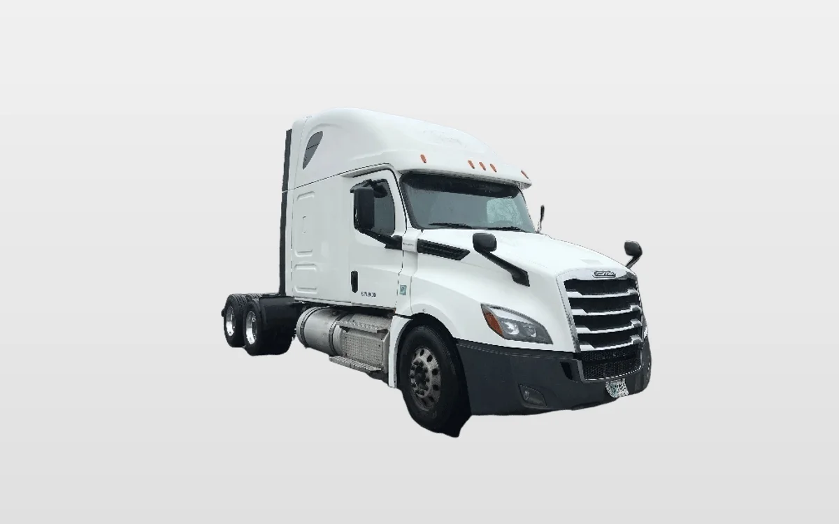 2020 Freightliner Cascadia - image 1