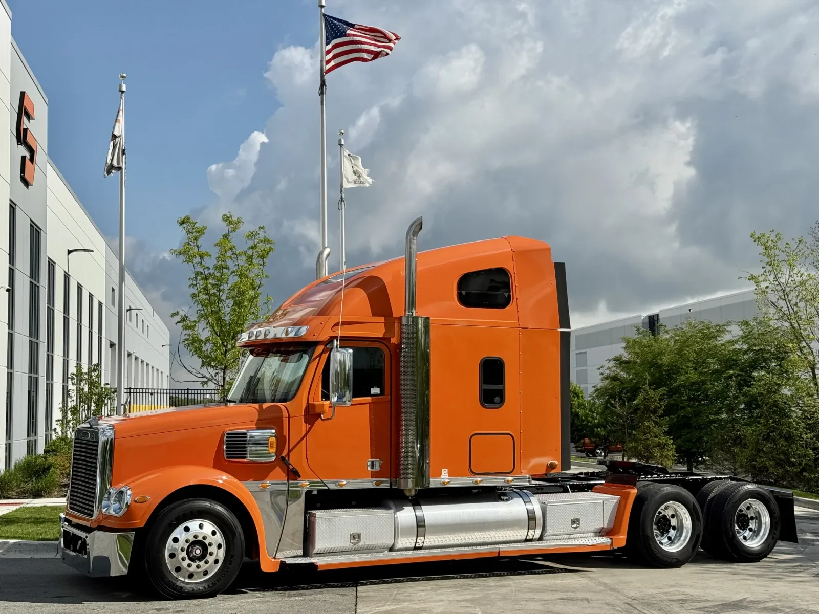 2014 Freightliner Coronado in New Lenox, IL