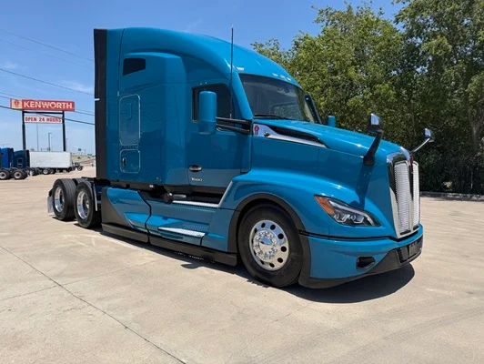 2024 Kenworth T680 in Fort Worth, TX