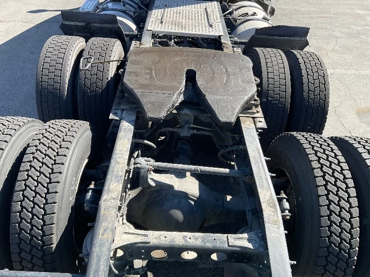 2019 International LT in Fontana, CA — photo 6