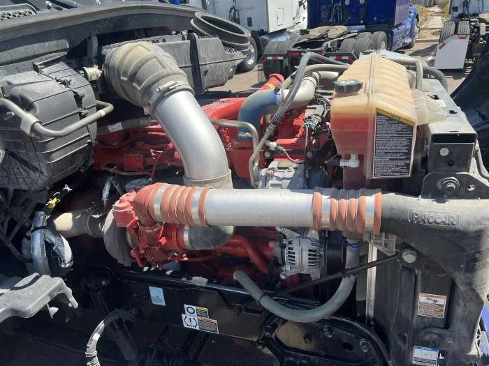 2022 Peterbilt 579 - image 10