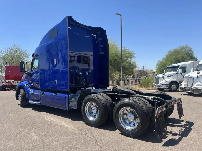 2022 Peterbilt 579 - image 7