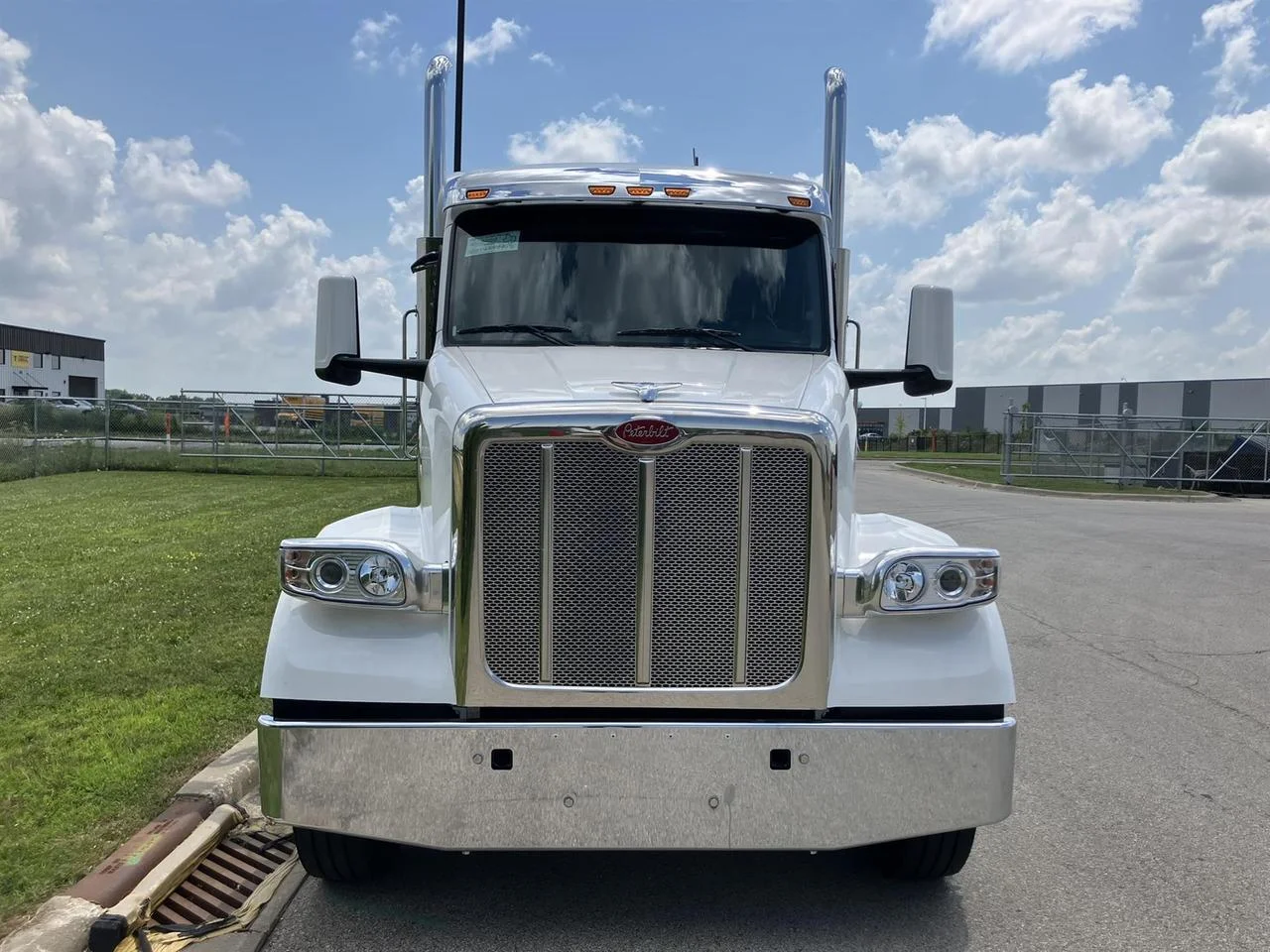 2027 Peterbilt 567