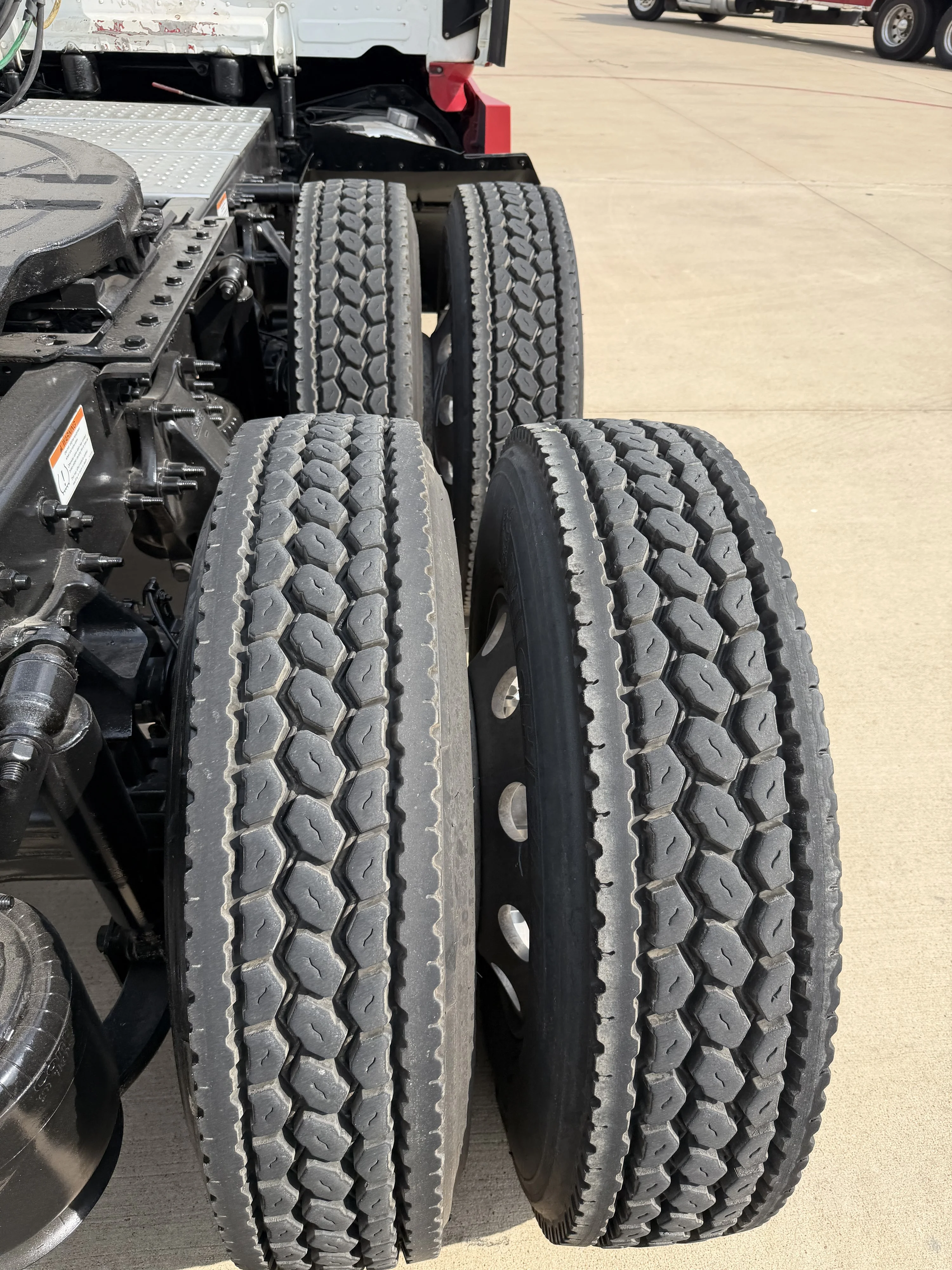 2023 Freightliner Cascadia in Houston, TX — photo 19