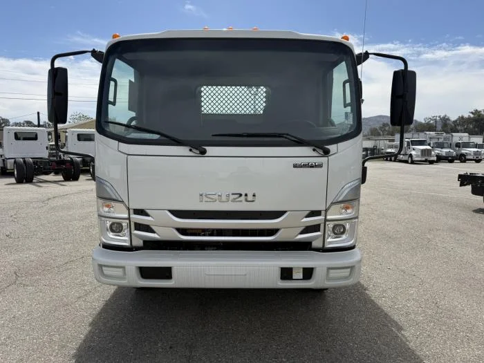 2026 Isuzu NRR — photo 3