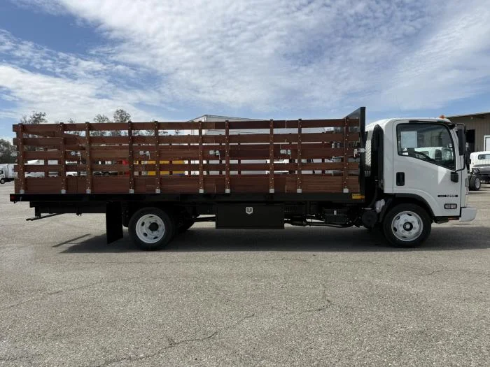 2026 Isuzu NRR — photo 5